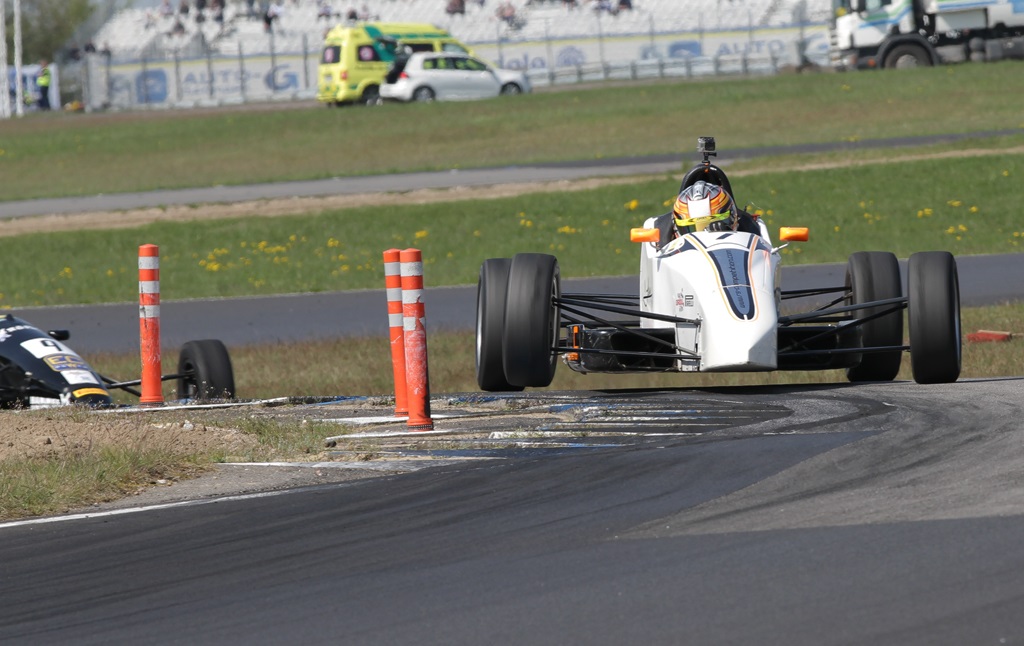 Jan Jønck i sin Aquila FD1
(Foto: Motorsporten.dk)